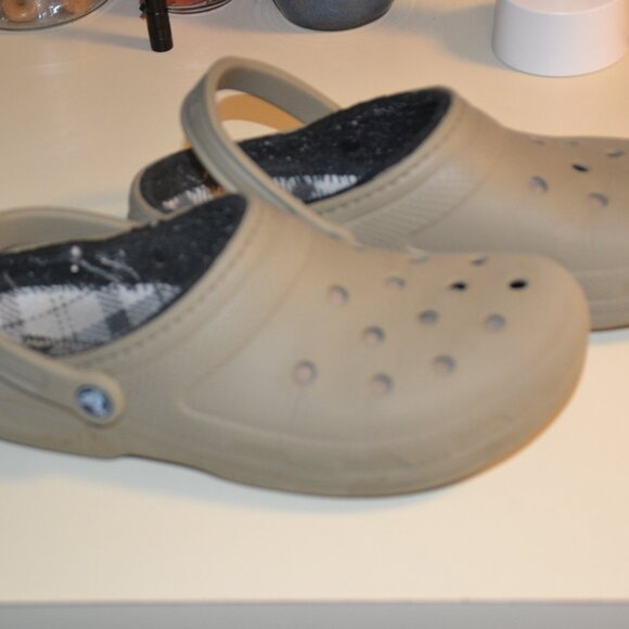 Crocs, fur lined - Picture 1 of 4